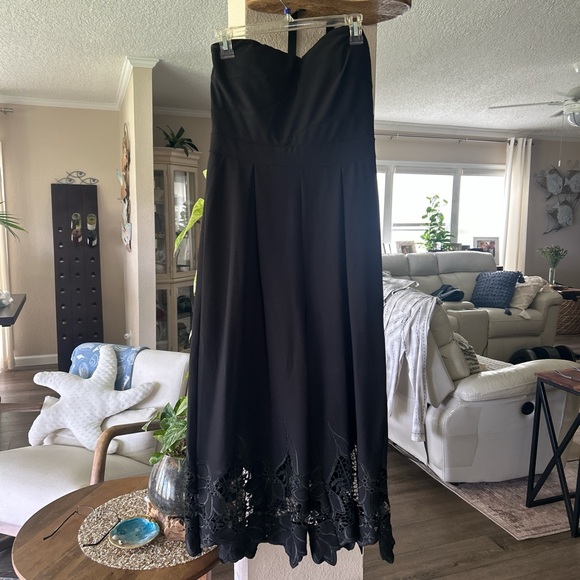 VENUS Pants - Stylish Black Strapless pantsuit/one piece with Lace Detail